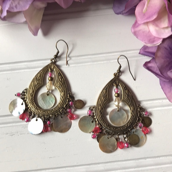 Vintage Jewelry - Boho shell bead earrings